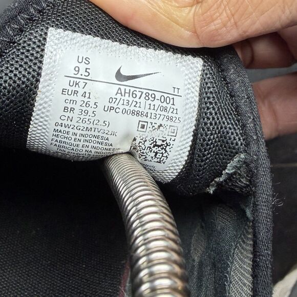 Nike Air Max 270 AH6789-001 Women’s Size 9.5 Black White Sneaker - Picture 8 of 8